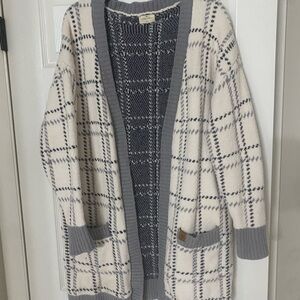 Simply Southern Gray and Cream Checkered Cardigan